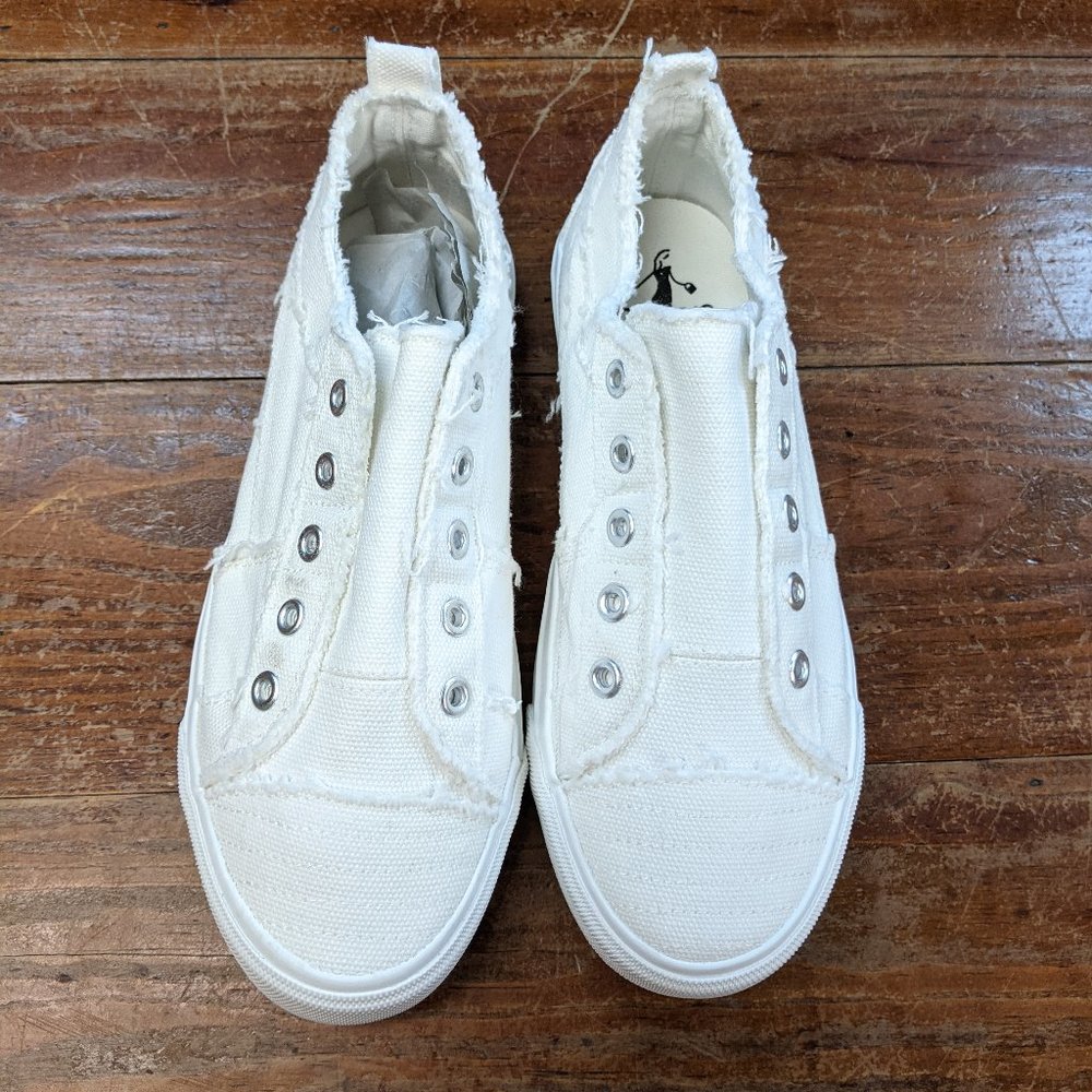 Babalu White Sneaker - Picture 2 of 7